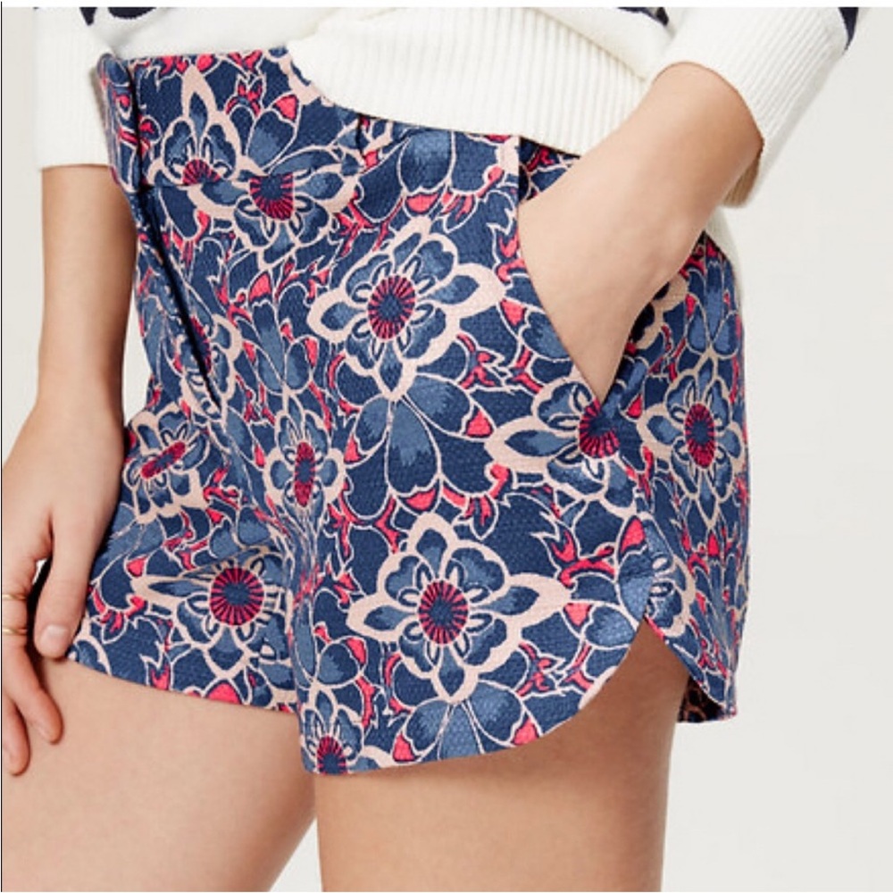 EUC LOFT Floral Textured Riviera Shorts ⭐️
